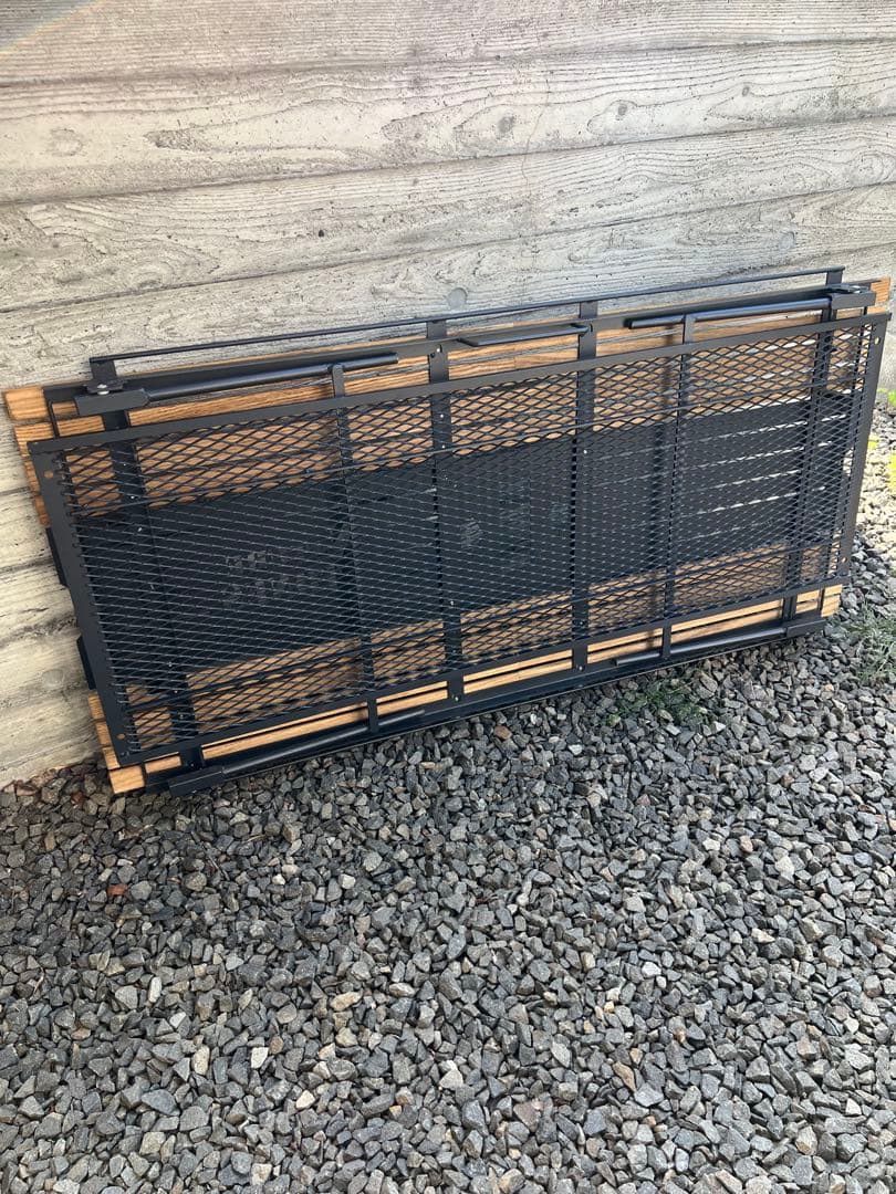 Nature Tones テーブル