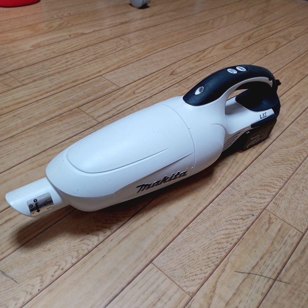 マキタ14.4V充電式クリーナ　CL141FD 純正バッテリーBL1430付