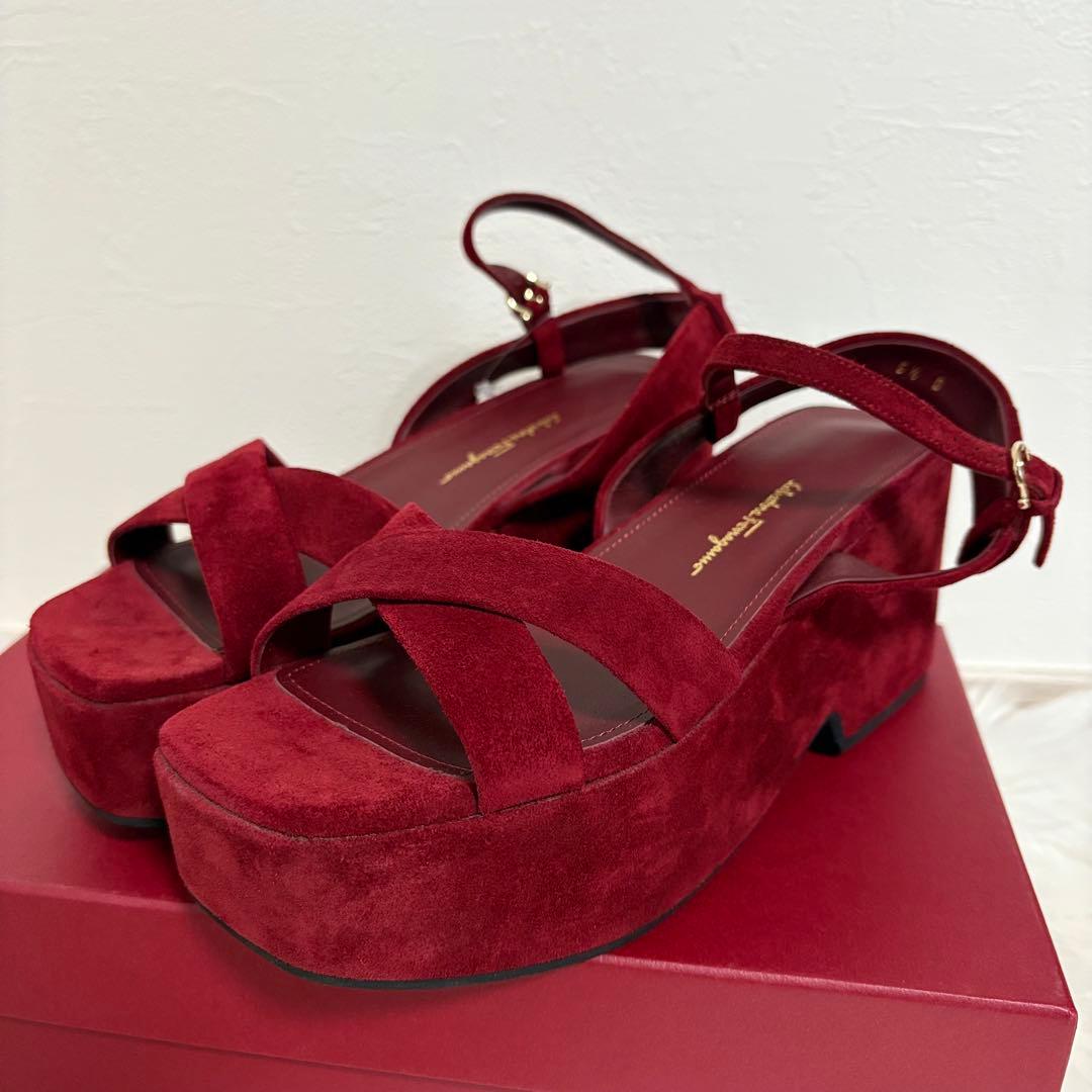 新品未使用　箱付き　フェラガモ　ELENY プラットフォーム　サンダル　厚底