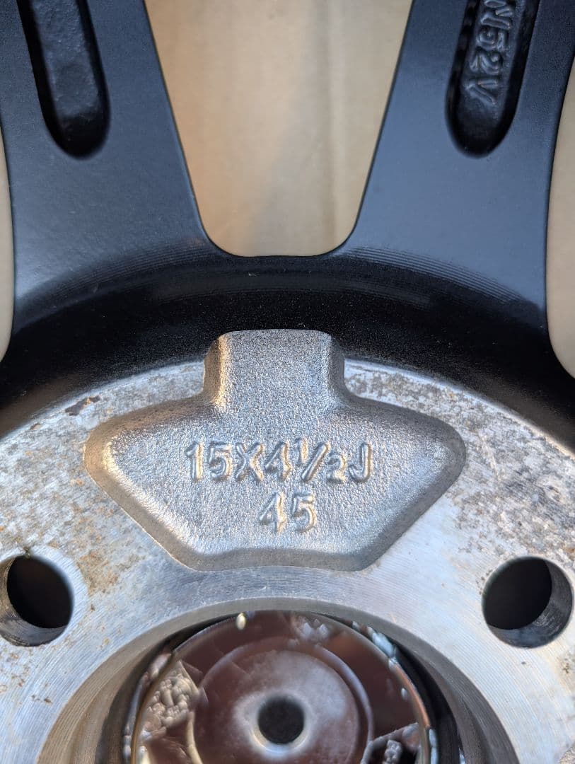 浦島太郎ページ。 15インチ ホイールセット ブラック/シルバー①