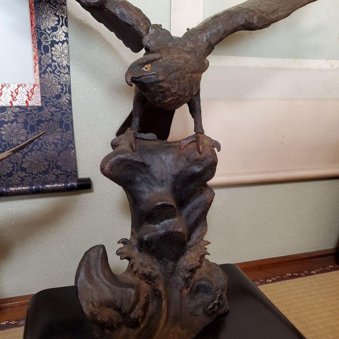 金属製 鷹の彫刻 約高さ68cm