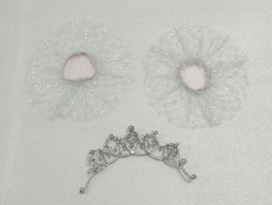 バレエ　クラシックチュチュ2着　　水色シルバーレース巾広　袖、冠付　訳あり