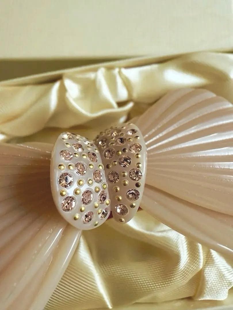 ALEXANDRE DE PARIS リボン型ヘアアクセサリー