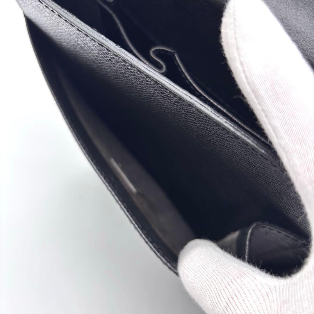 LOUIS VUITTON　ルイヴィトン　セルヴィエット　カザン　タイガ　レザー