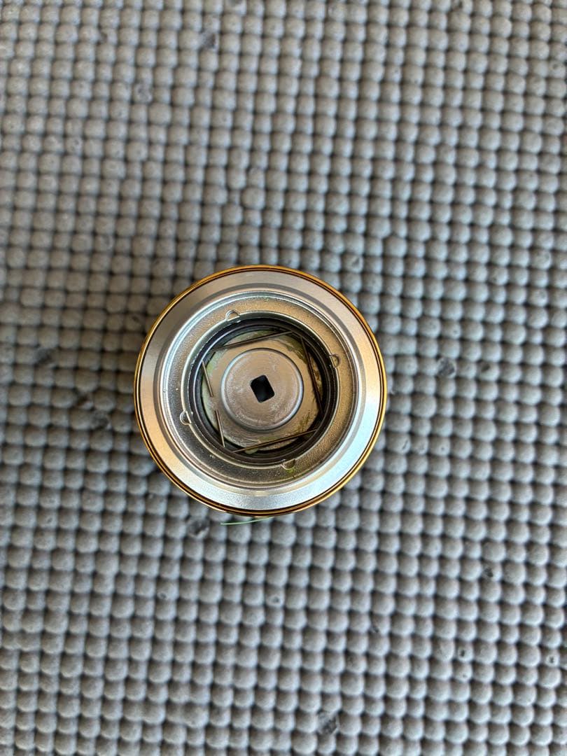 Shimano 11ツインパワーC2000S C 1000Sスプール付き