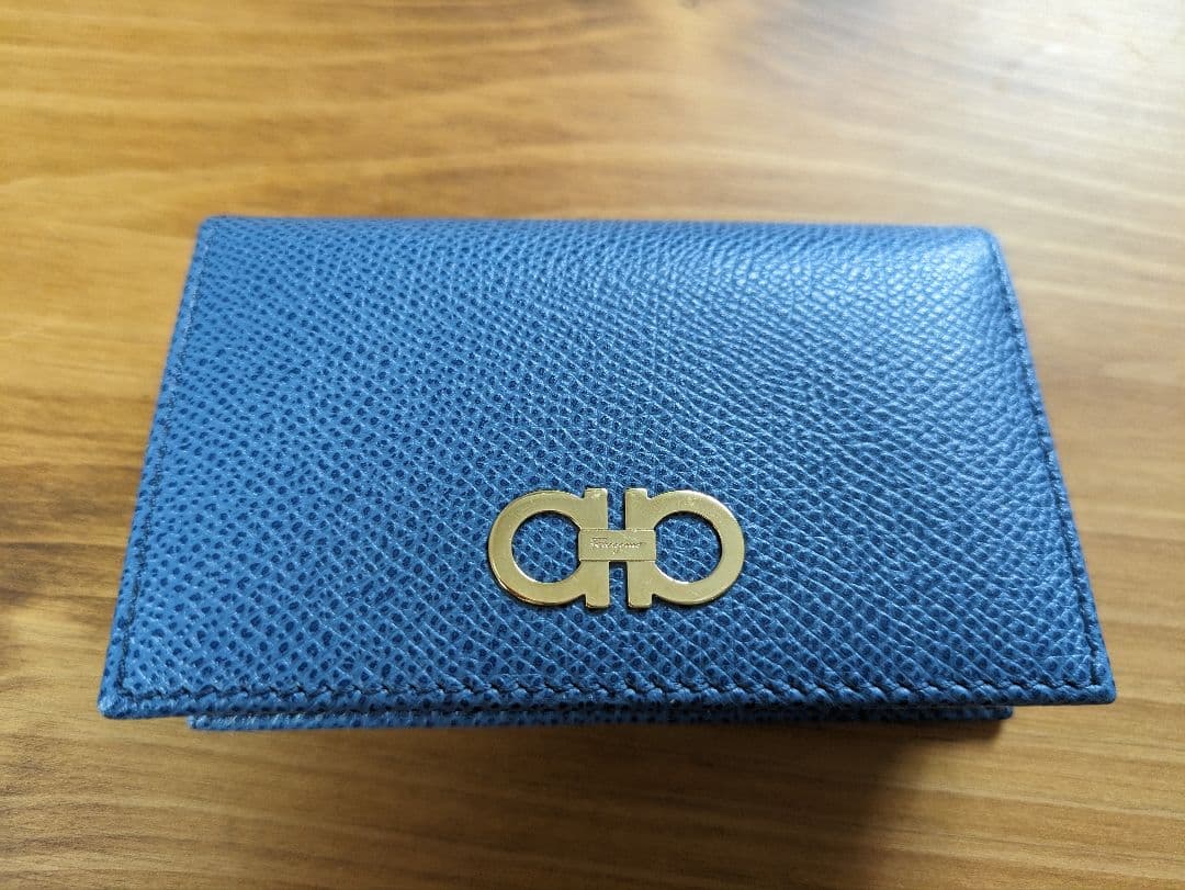 フェラガモ　ブルー　レザー　カード入れ　名刺入れ 　Ferragamo