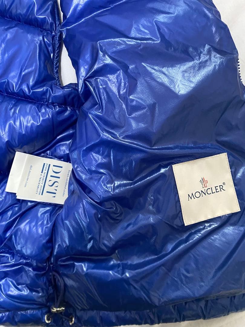 Moncler　ダウンベスト　HELSINKI　ヘルシンキ