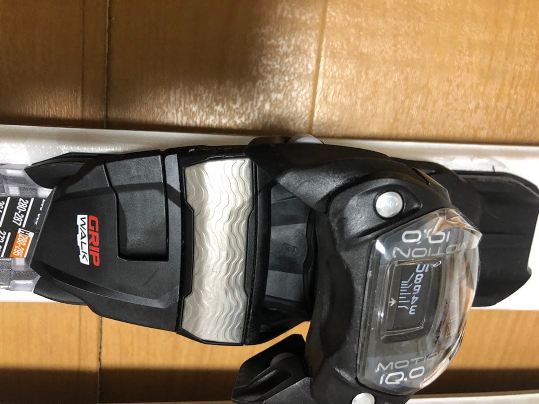 ドイツブランドのフォルクル　バインディング付きスキー板 とブーツのセット