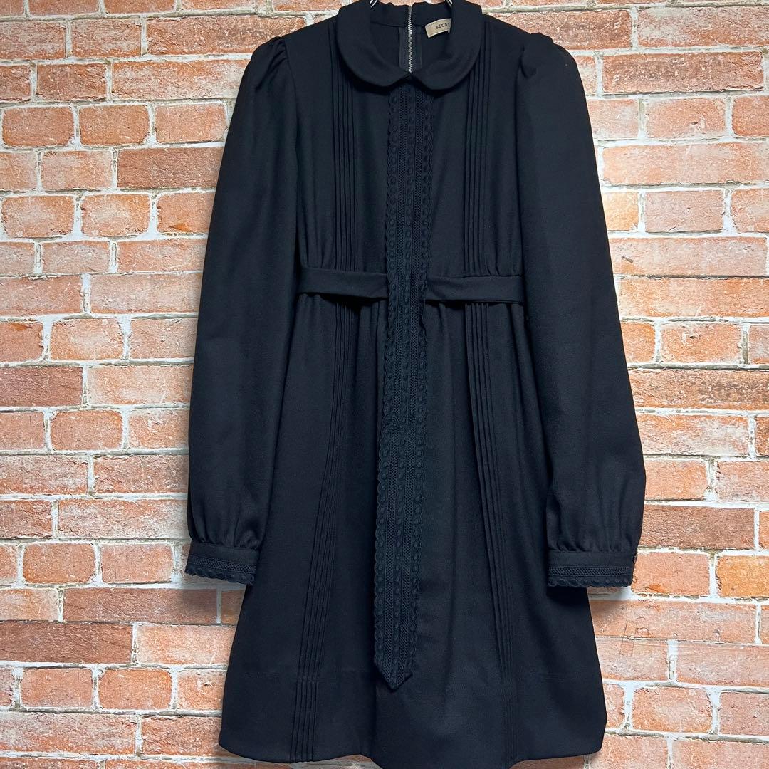 (極美品)シーバイクロエ　ピンタックワンピース　パフスリーブ　ベルト付き　丸襟