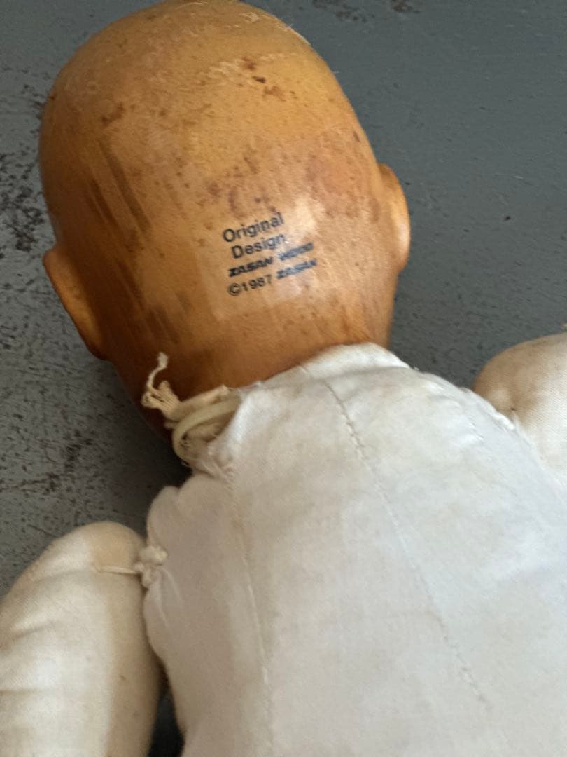 瞬間的お値下げ❣️アンティーク 木製人形 青い目