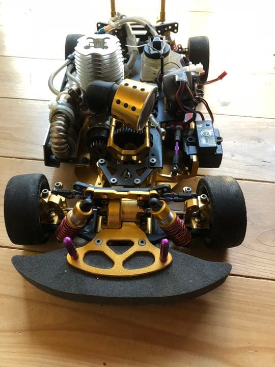 ナイトロ3エンジンカー