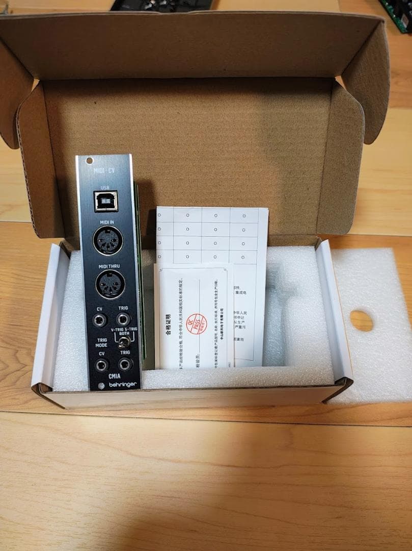 Behringer CM1A モジュラーシンセサイザー用インターフェース