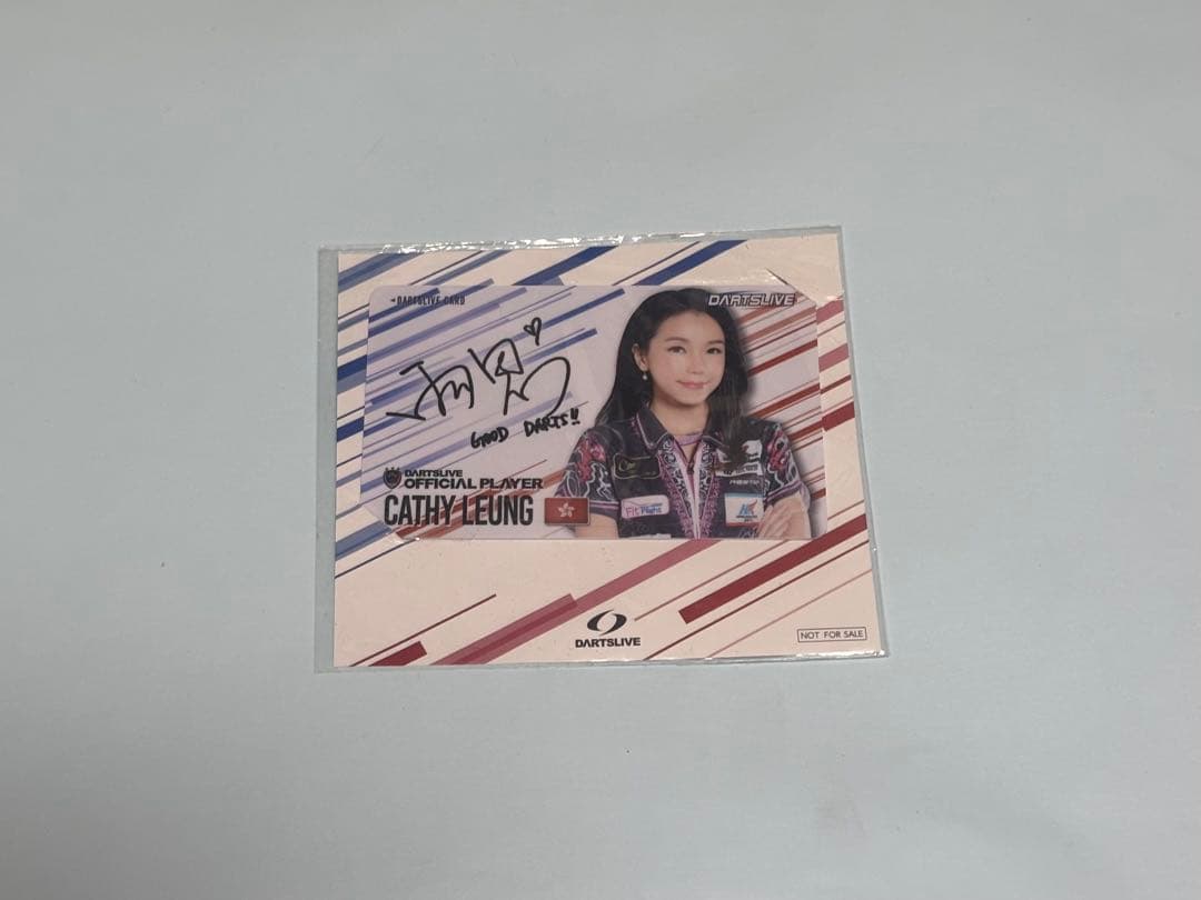 キャシー・リョン Cathy Leung サイン入りカード