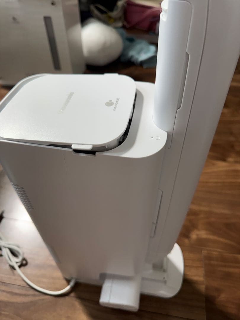 売り切り　Panasonic スティッククリーナー MC–NS100K