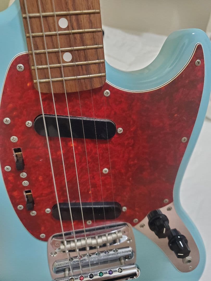 Fender Japan mustang MG69B ムスタング ソラニン