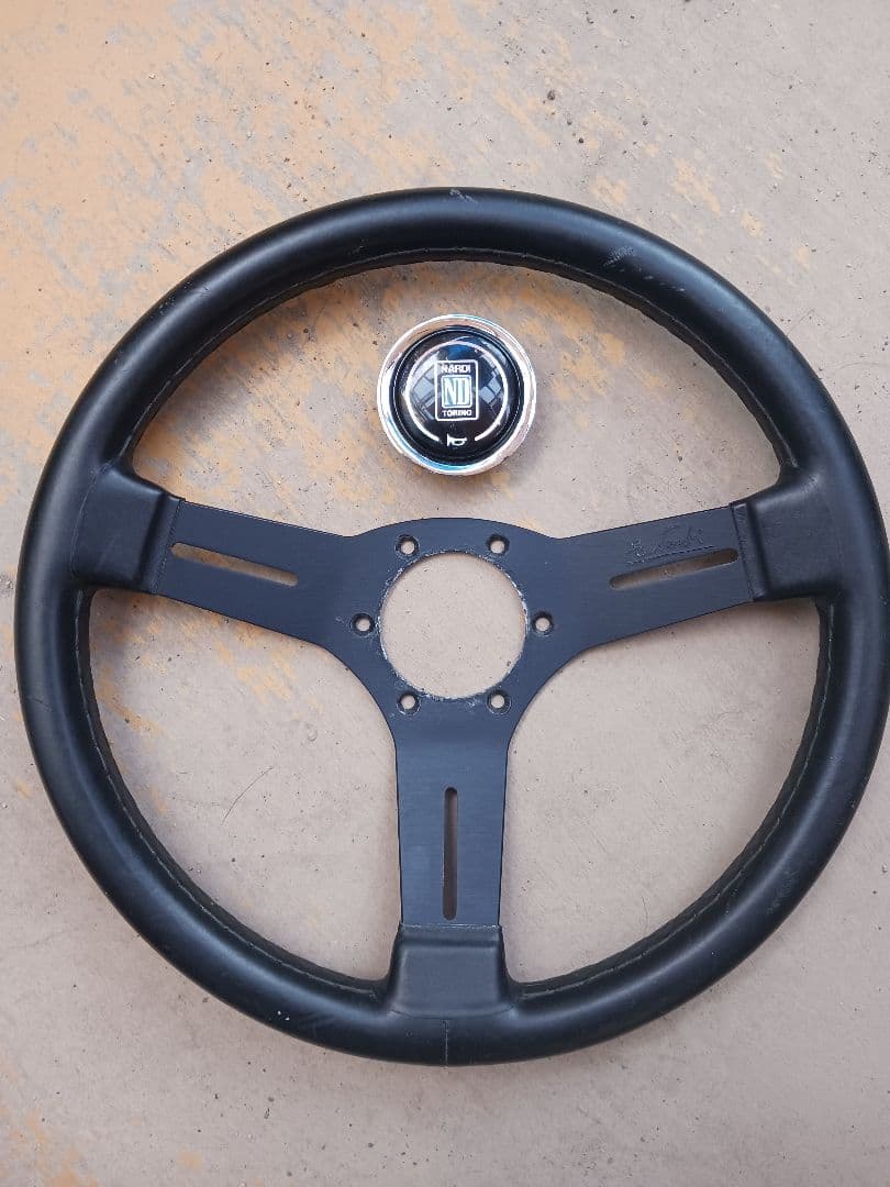 ナルディーハンドル