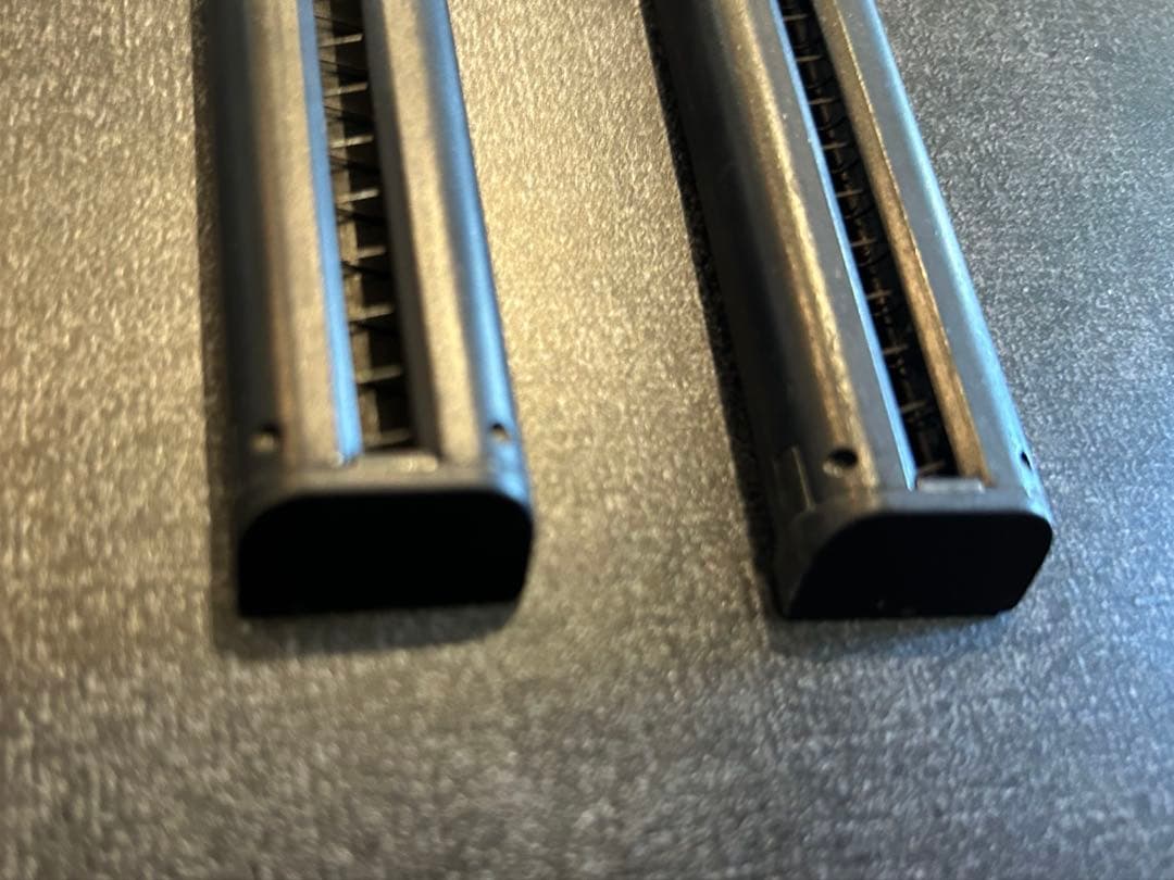 【美品・予備マガジン付】東京マルイ GLOCK18Cシルバー リポ化 箱あり