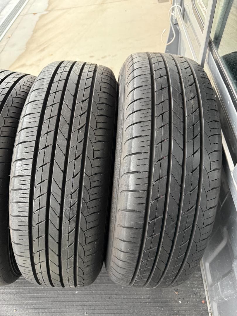 送料込み！アルファード30 純正 16インチ タイヤホイール セット ナット付き