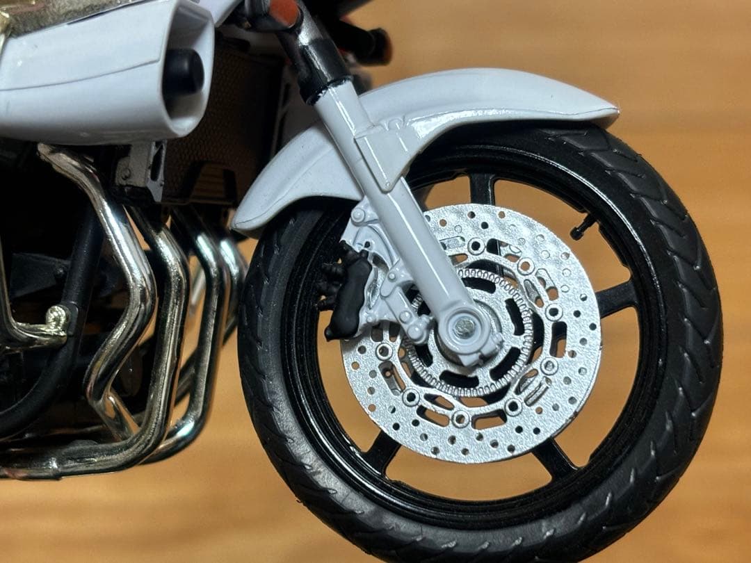 アオシマ 1/12 ホンダ CB1300P 警視庁 白バイ 完成品 訳あり