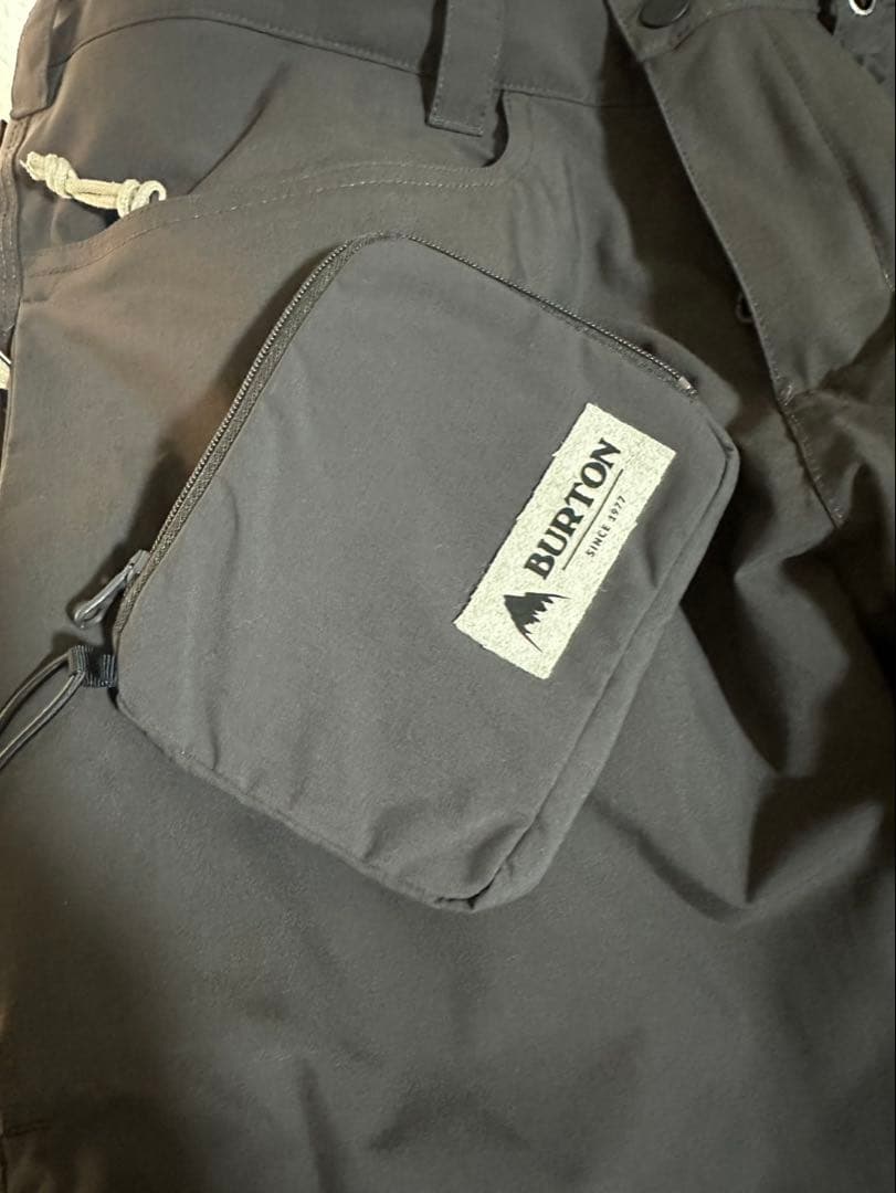 ペイズリー柄スノーボードウェア（女性用）