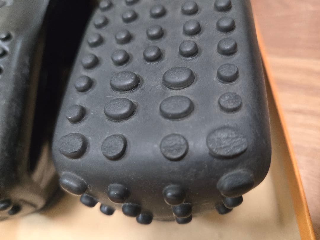 007　TOD'S 　ドライビングシューズ エナメル