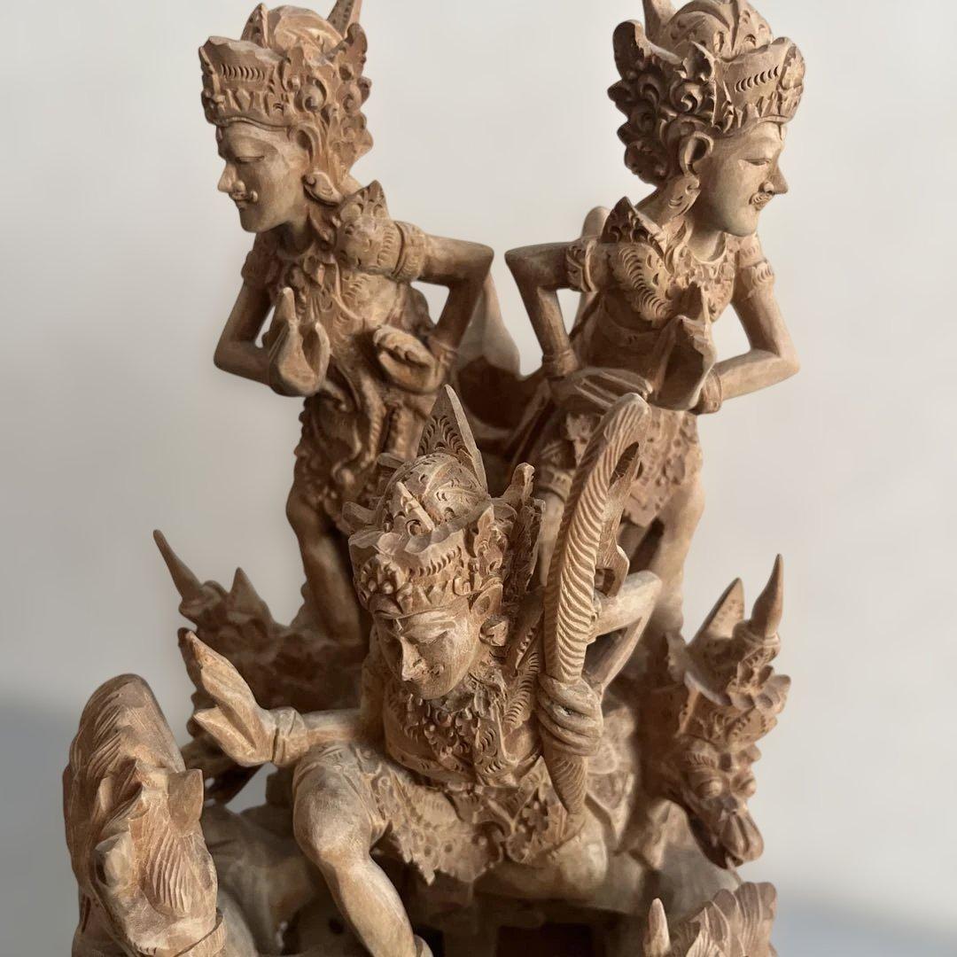 バリ島　木製神話彫刻 約30cm