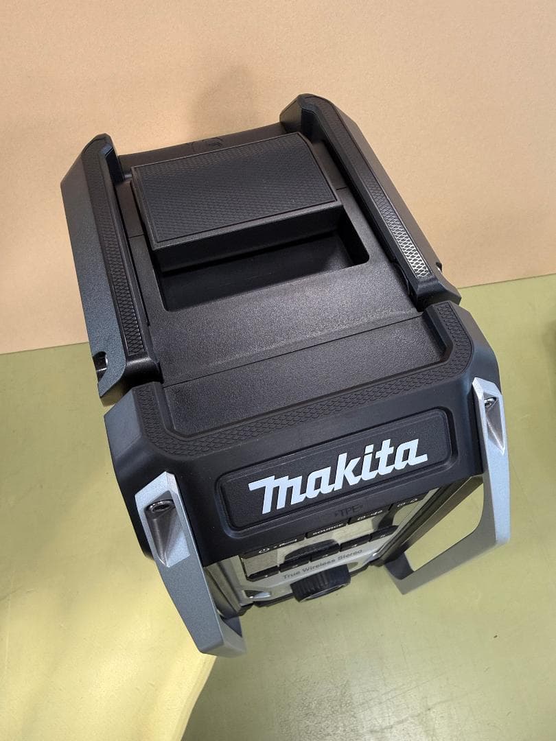 ジャンク品 マキタ 充電式ラジオ MR113