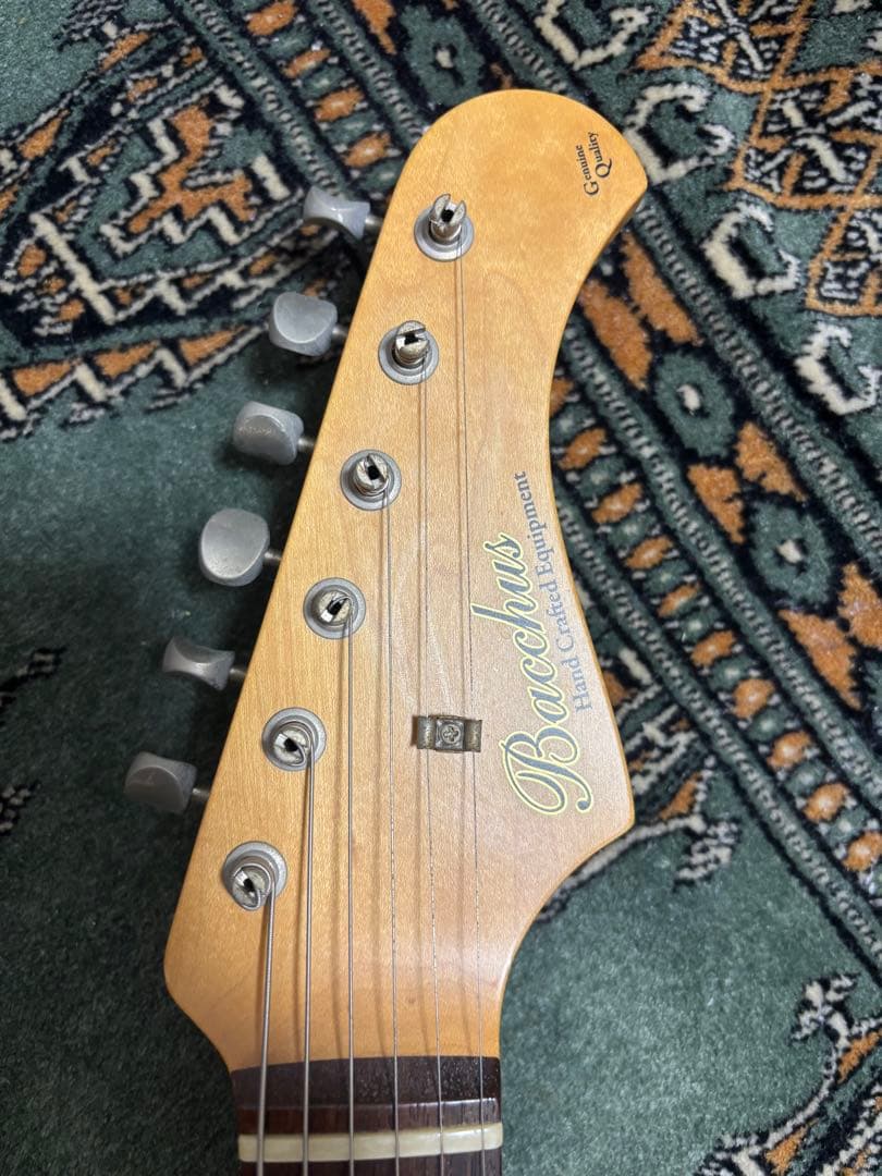 Bacchus グローバルシリーズ　エレキギター アイボリー　アップグレード