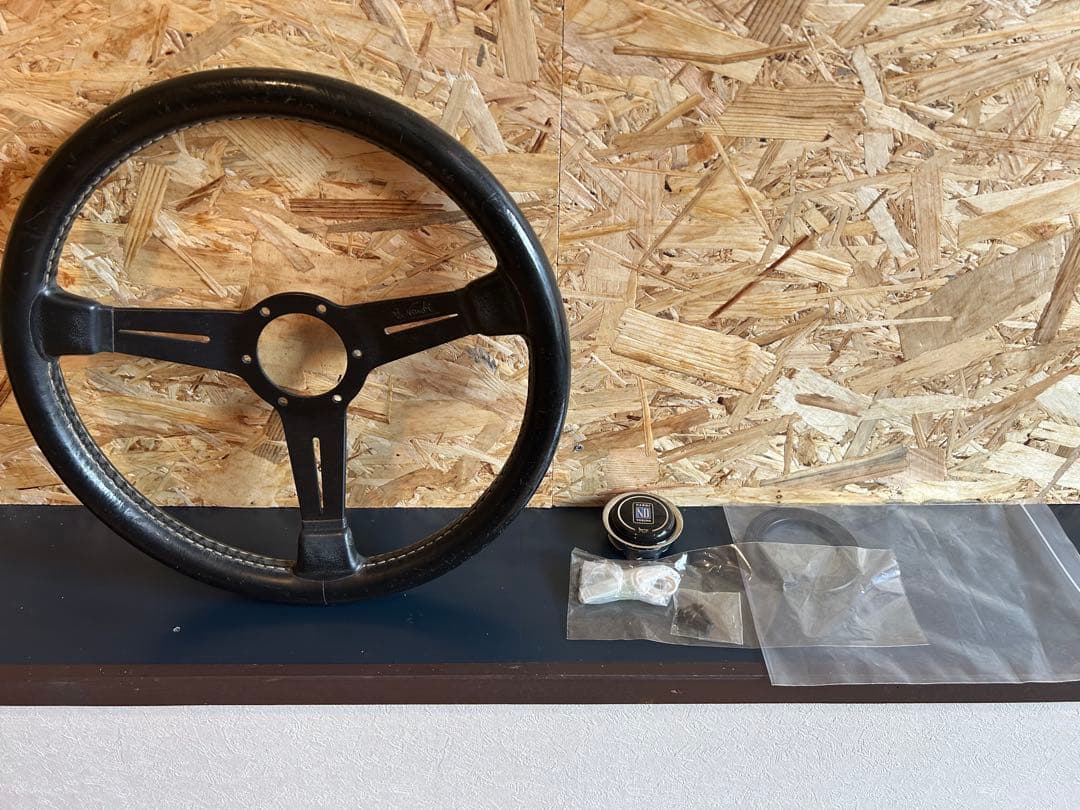 ナルディ　ステアリング　ハンドル　ホーン付きたい