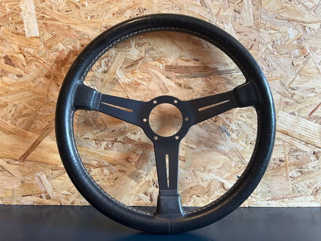 ナルディ　ステアリング　ハンドル　ホーン付きたい