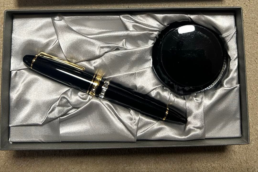 プロフェッショナルギア レアロ 万年筆／ブラック軸／中字（M）　ギフトセット