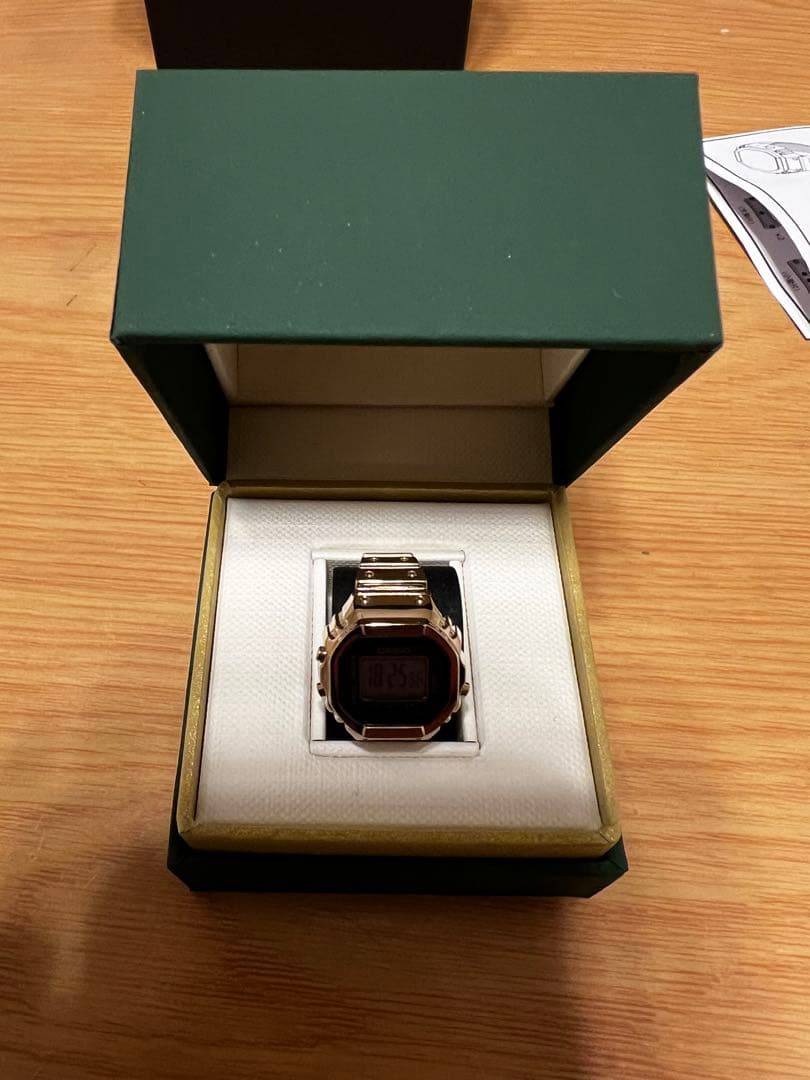 カシオ リング　ウォッチ CRW-001G-9JR CASIO ゴールド