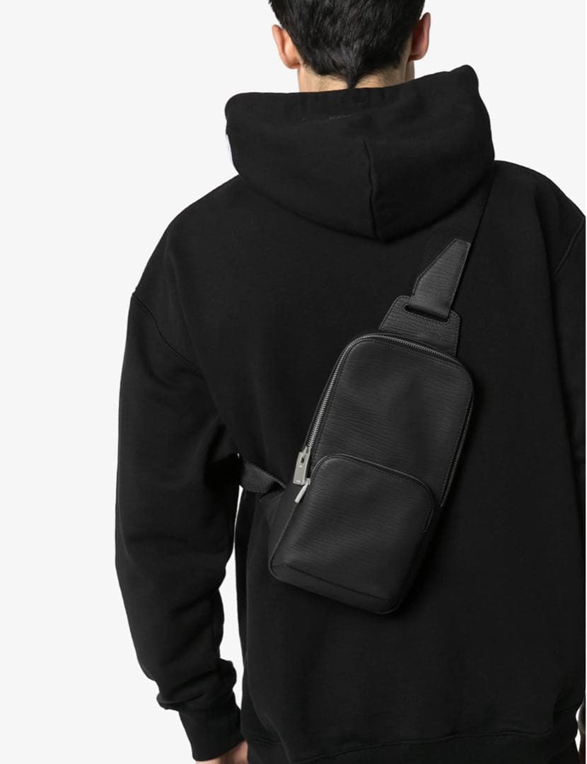 アリクス　ショルダーバック