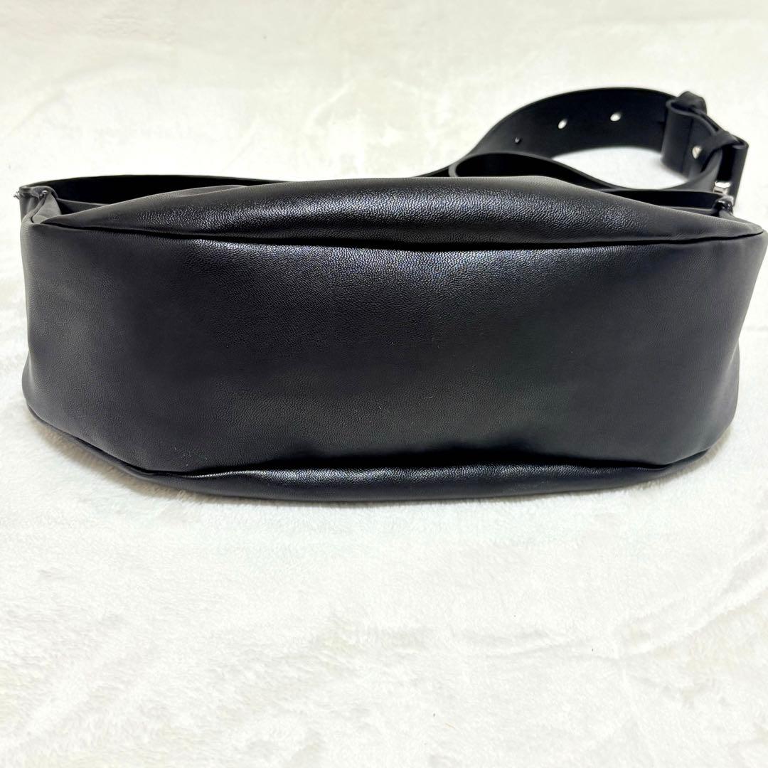 ◆COS◆コス レザー クロスボディ プリーツベルトバッグ