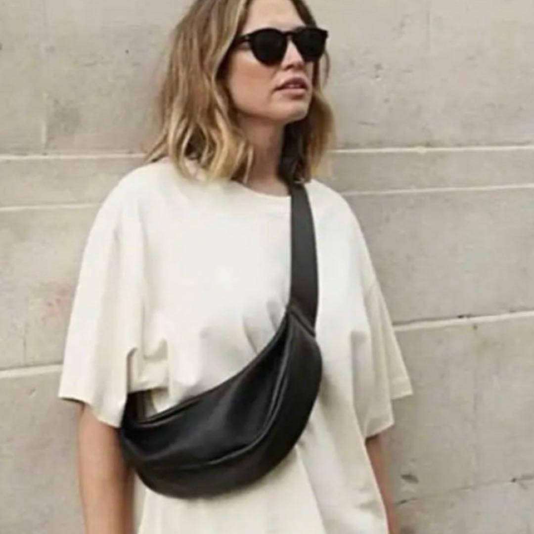 ◆COS◆コス レザー クロスボディ プリーツベルトバッグ