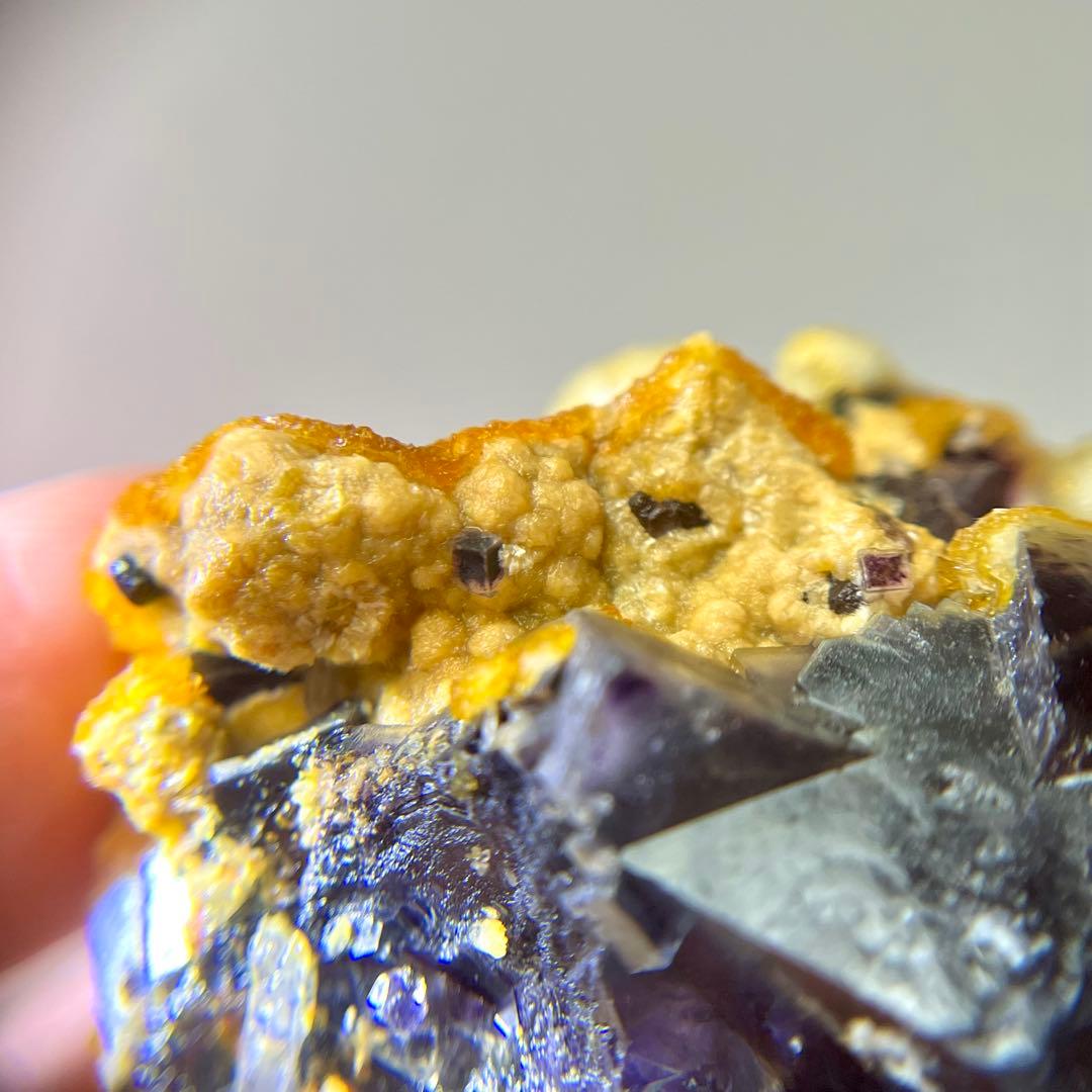 蛍光 キュービック ゾーニング フローライト カルサイト 共存 原石 鉱物