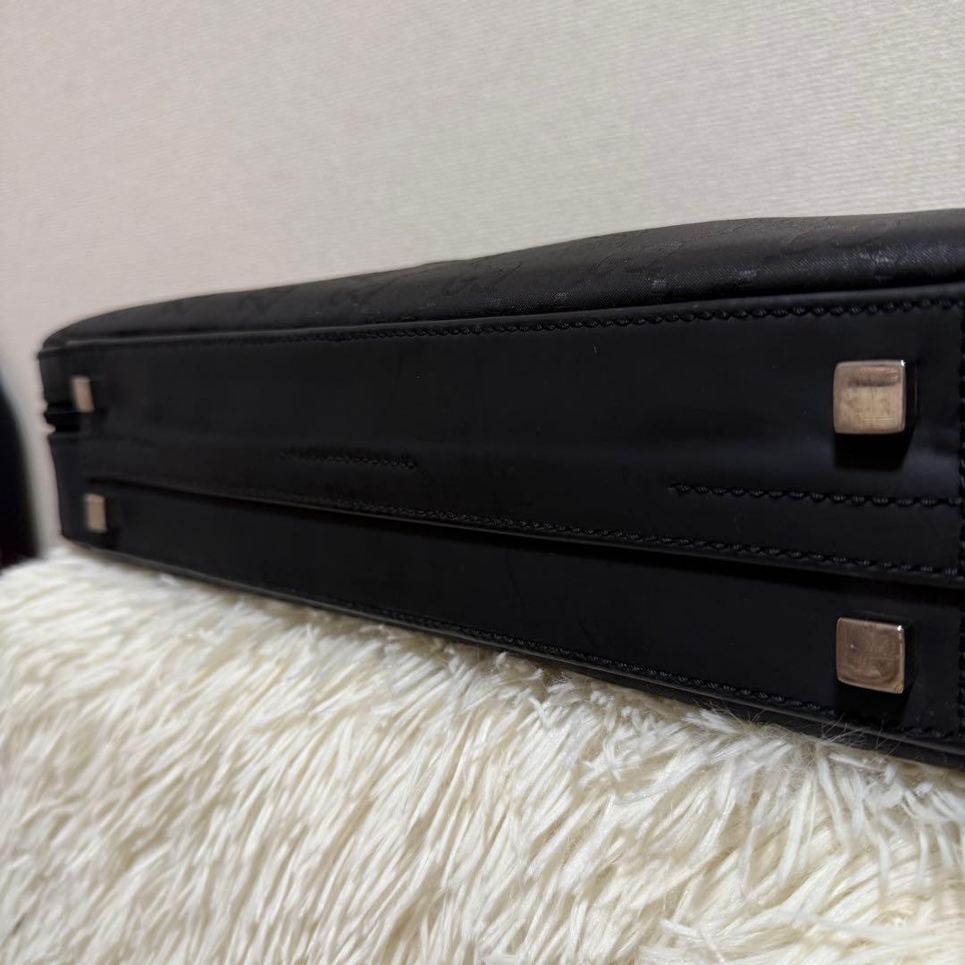 GUCCI　グッチ　ビジネスバッグ　ブラック　GG柄　2way