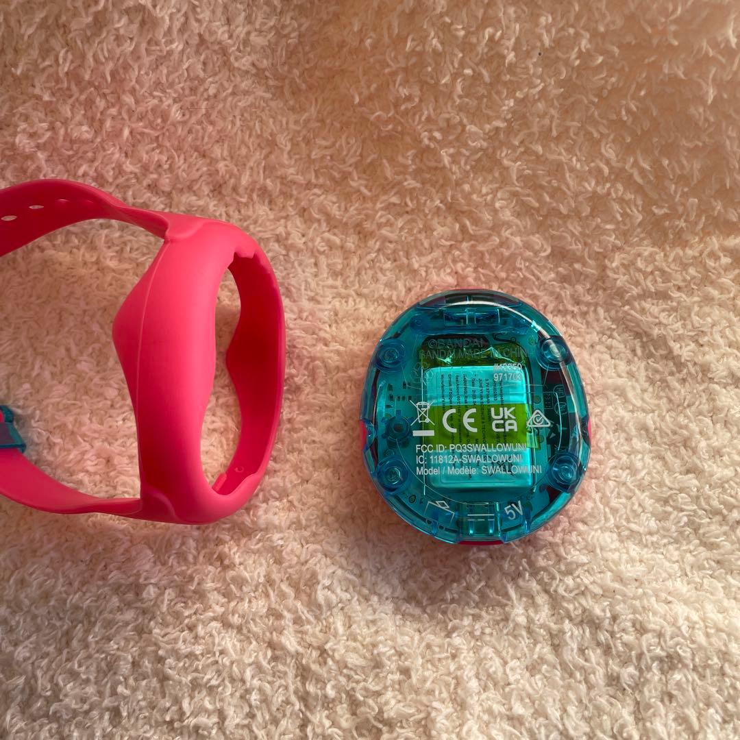 Tamagotchi Uni ピンクバンド付き 可哀想に！購入済