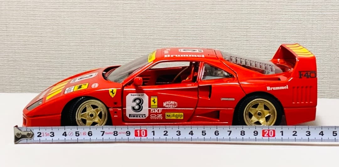 フェラーリ　Ferrari F40 ダイキャストモデル　1/18モデル　希少
