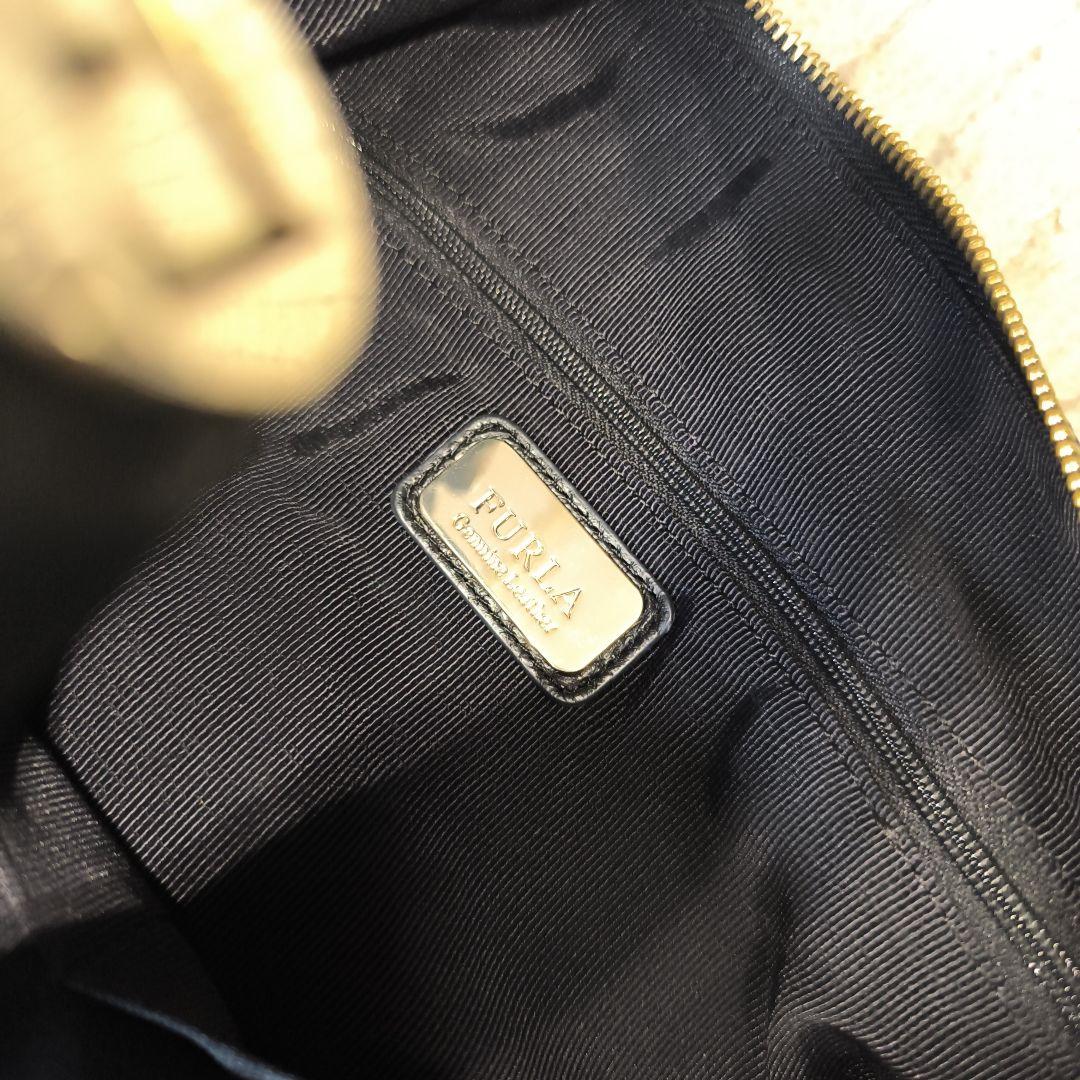美品！FURLA　フルラ　 黒 レザー ショルダーバッグ