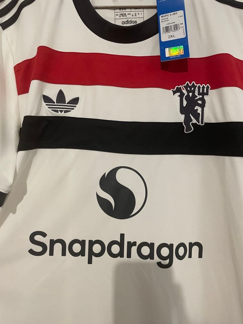 マンチェスターユナイテッド　ユニフォーム　ザークツィー　アディダス　新品未使用