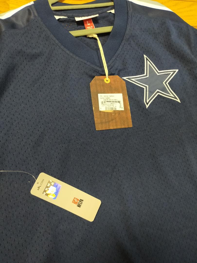 【売り尽くし】NFL　ダラスカウボーイズ　オフィシャルVネック　ジャージ　新品