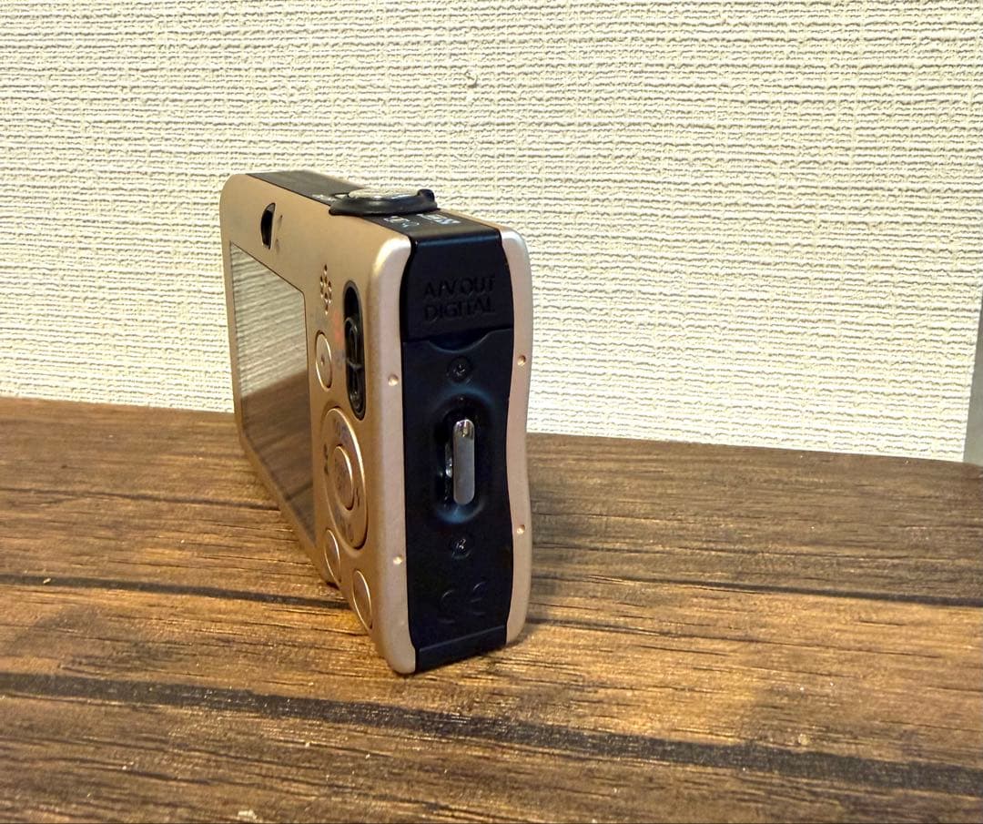 Canon IXY Digital 201S ゴールド
