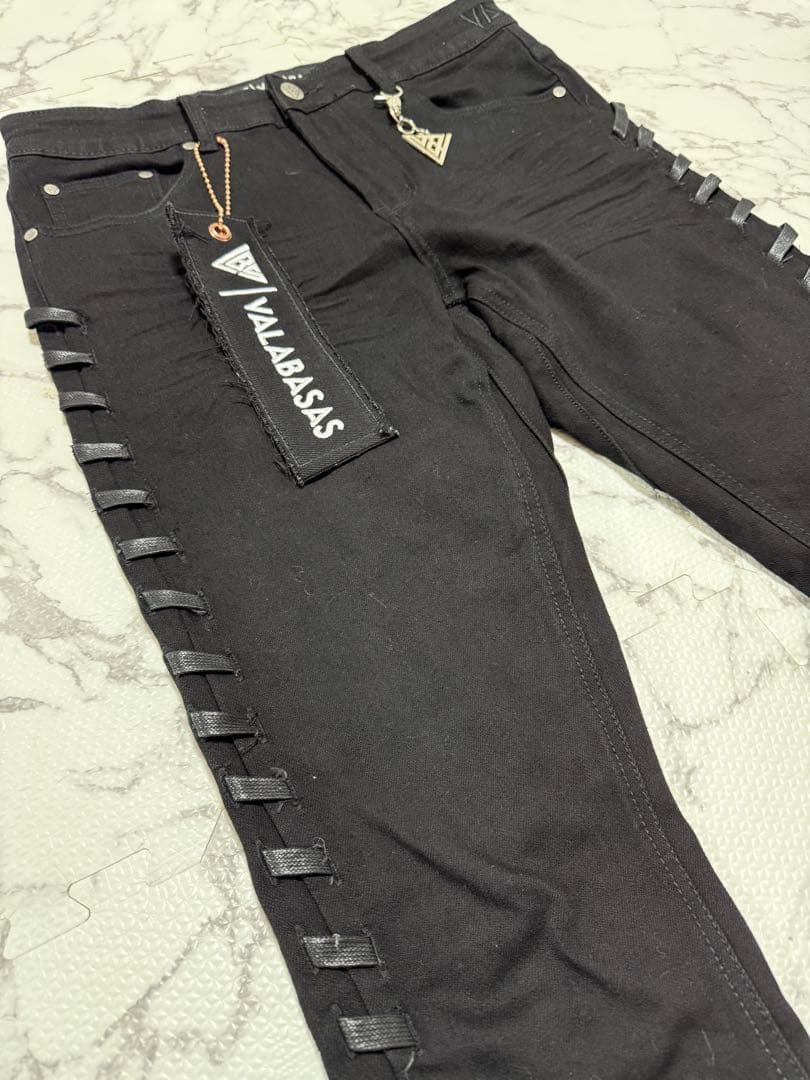 【新品】VALABASAS バラバサス ブラックフレアデニム　早い者勝ち