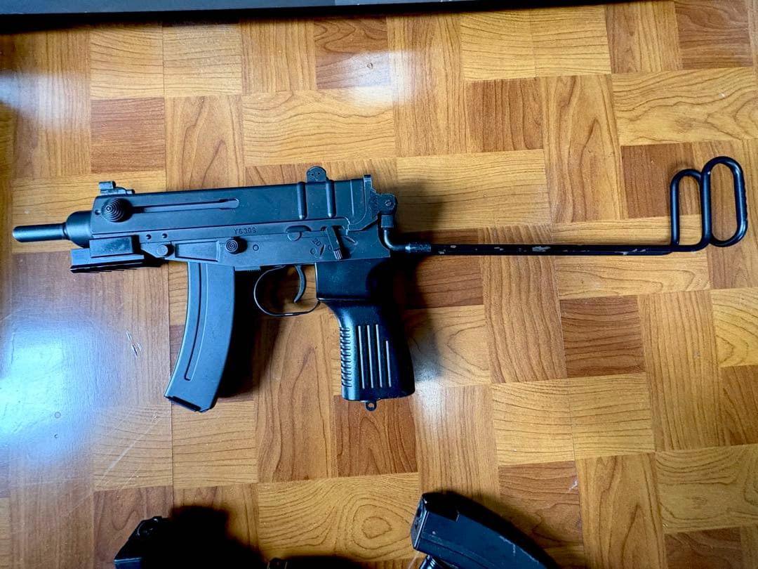 東京マルイSCORPION 61 電動ガン