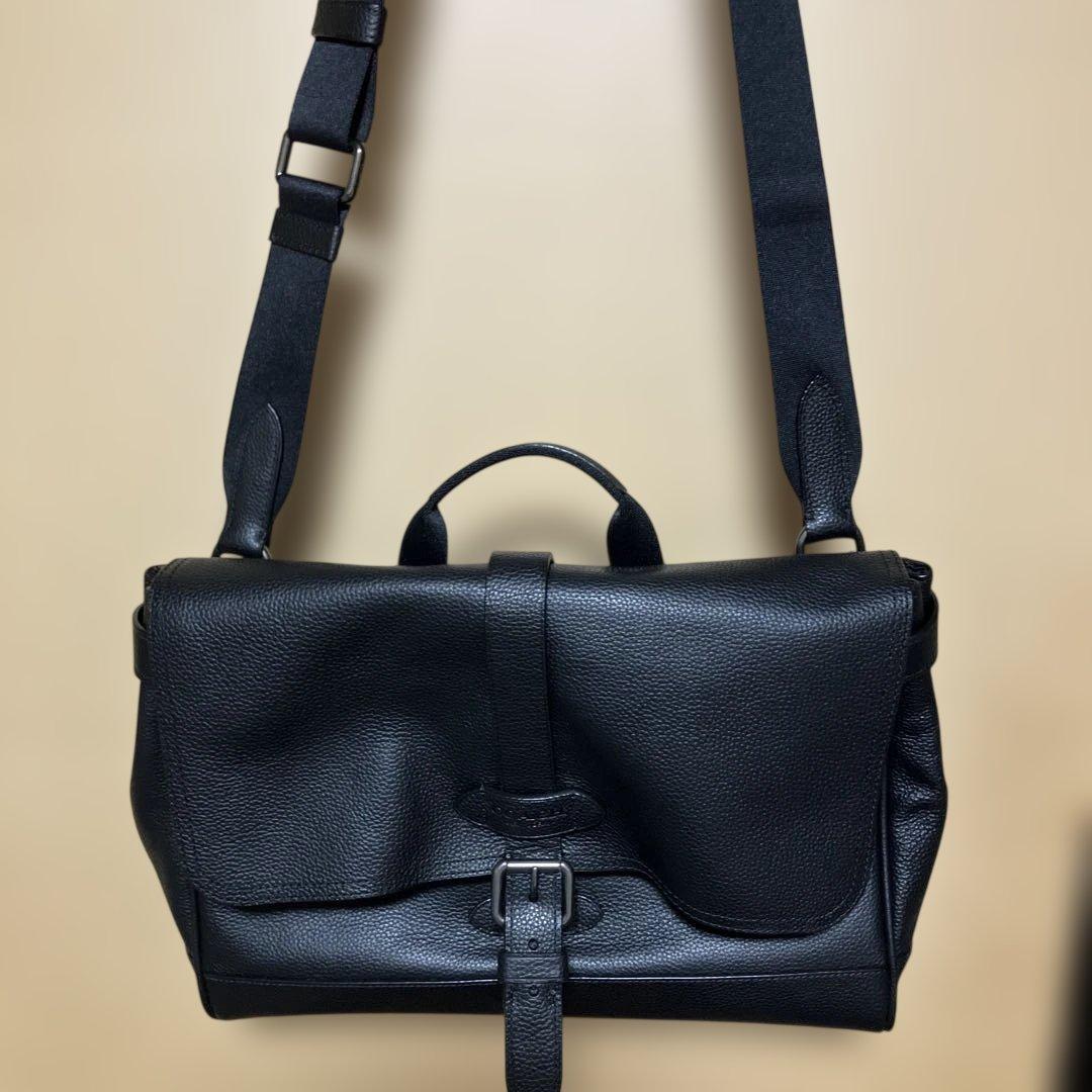 ブラックレザーショルダーバッグ未使用品