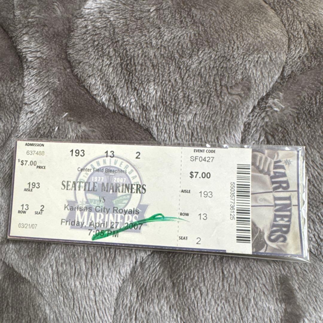 【チケット半券付】イチロー 2007 ゴールドグラブ ボブルヘッド FSN 箱付