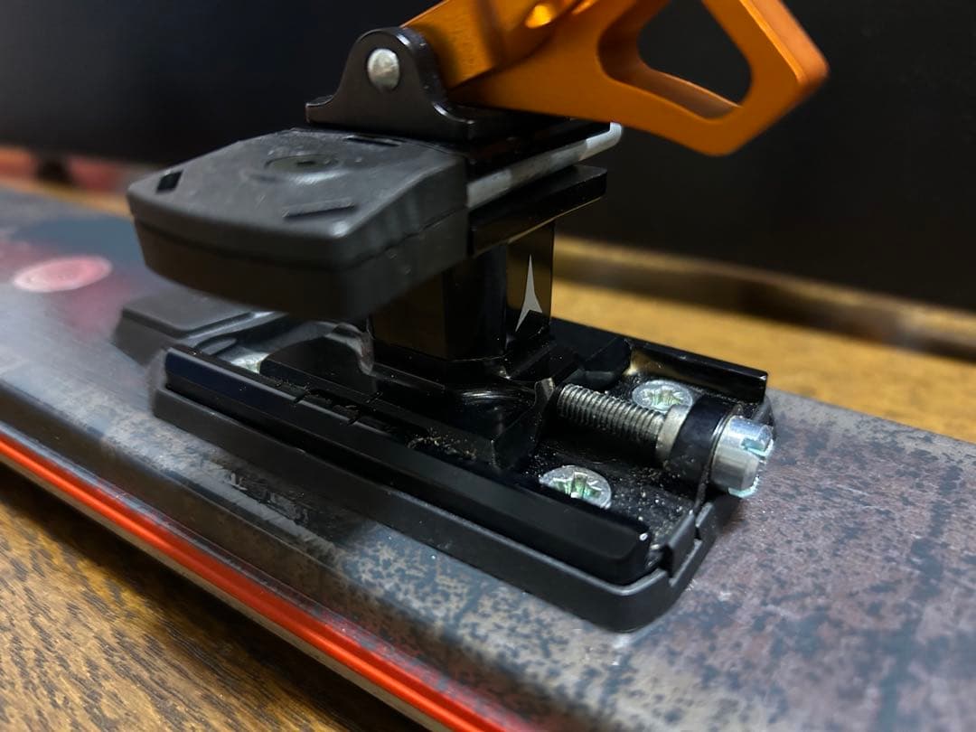 未使用新品　ATOMIC BACKLAND スキー板　ビンディング　スキン　一式