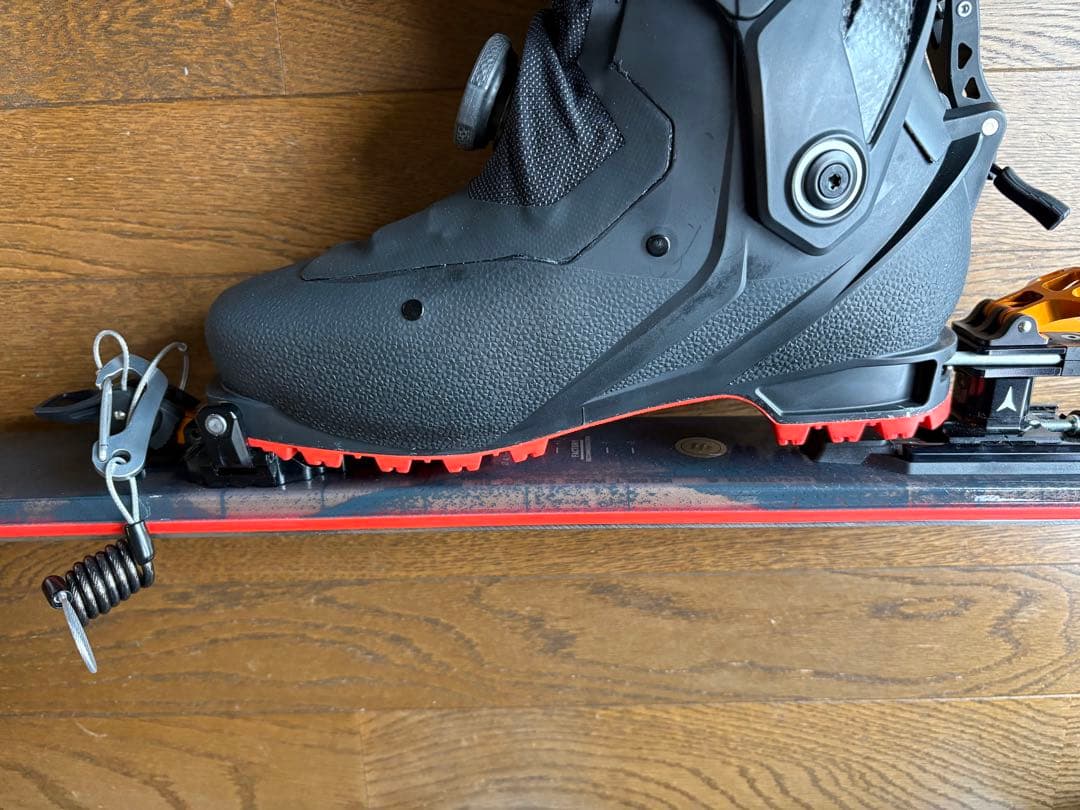 未使用新品　ATOMIC BACKLAND スキー板　ビンディング　スキン　一式