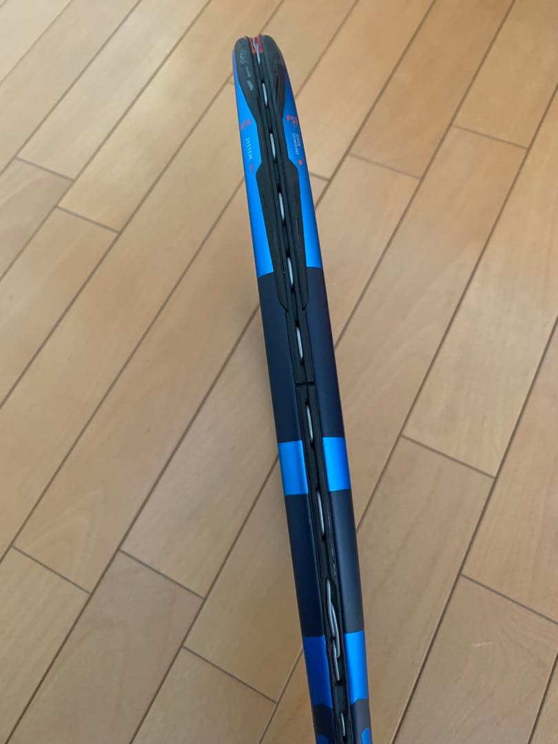 バボラ　ピュアドライブ98 (2023) グリップ2